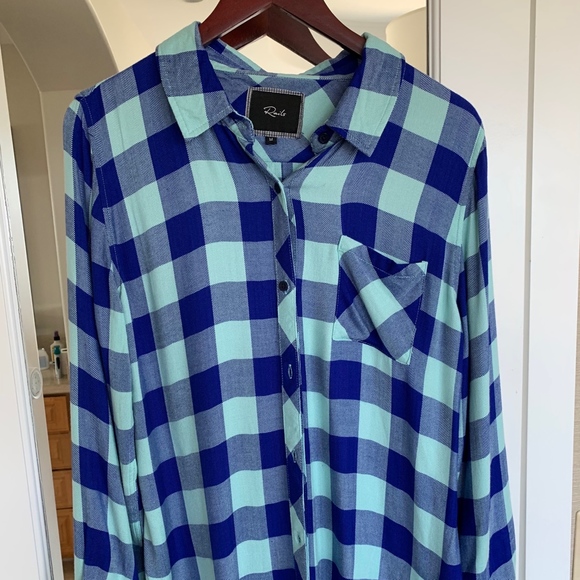 Rails Women's Hunter Plaid-Check Button-Down Shirt - Picture 6 of 8